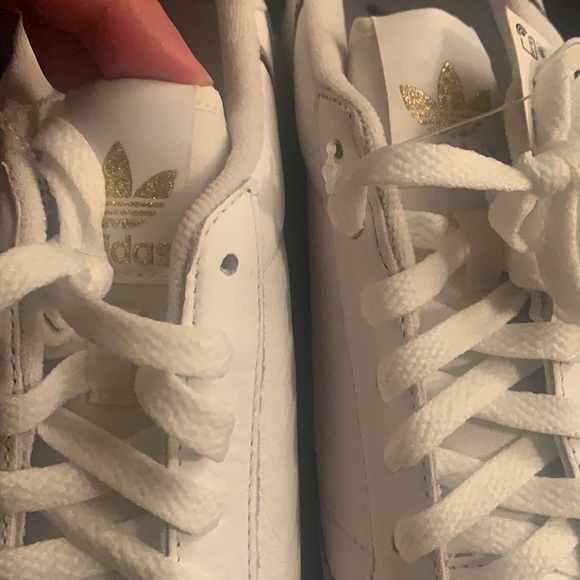 Adidas continental white and gold touch ups shoes - Picture 4 of 4
